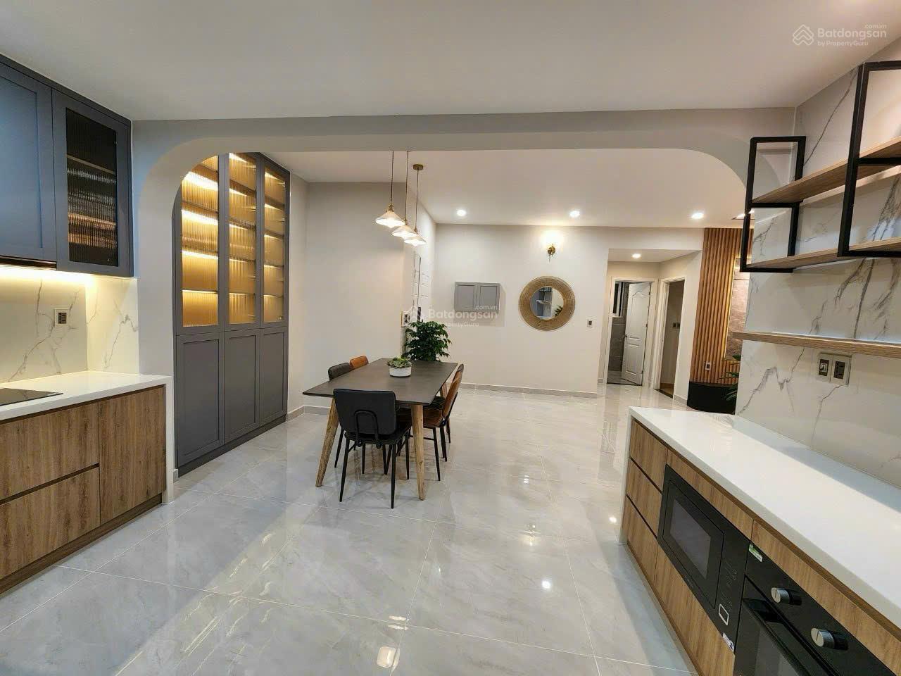 Bán căn hộ Scenic Valley Quận 7, 110m2- 3PN, căn góc View đẹp, vị trí trung tâm Phú Mỹ Hưng.