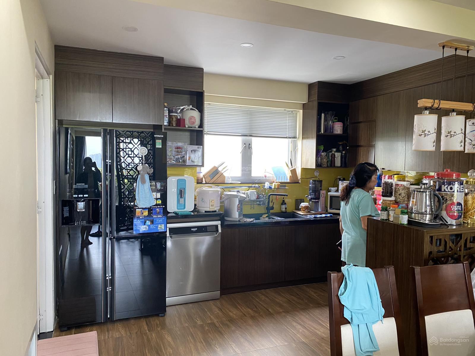 Bán căn hộ Garden Court 2, PMH, Quận 7, 128m2, 3PN, full NT. Giá: 12.5 tỷ. LH: 0908 809 ***