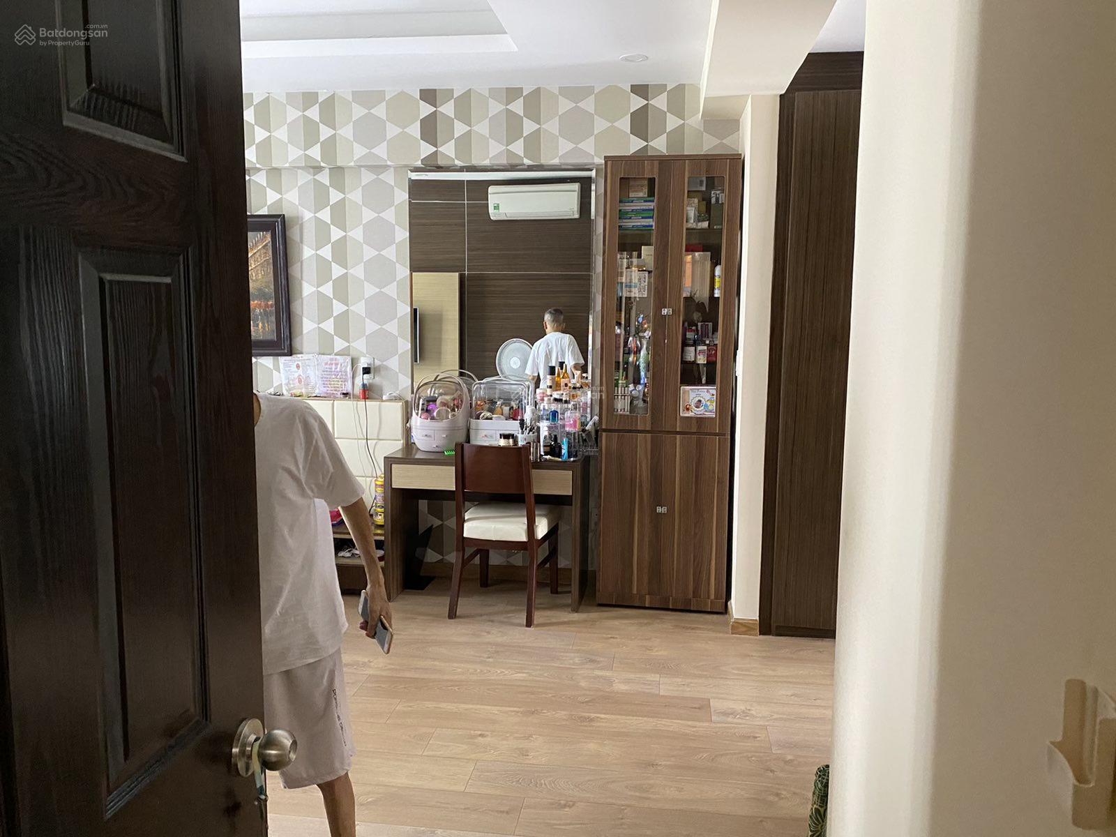 Bán căn hộ Garden Court 2, PMH, Quận 7, 128m2, 3PN, full NT. Giá: 12.5 tỷ. LH: 0908 809 ***