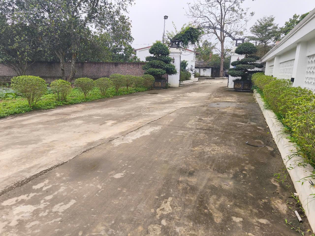 Bán lô đất 810m2 (150m2 thổ cư) tại Xuân Sen, Thủy Xuân Tiên, Chương Mỹ giá chỉ 6.1 tỷ