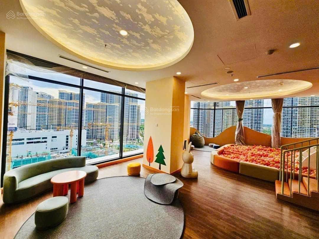 Bán CC 2PN, 2WC, 80m2 tại The Beverly, Q9, HCM giá 4,1 tỷ