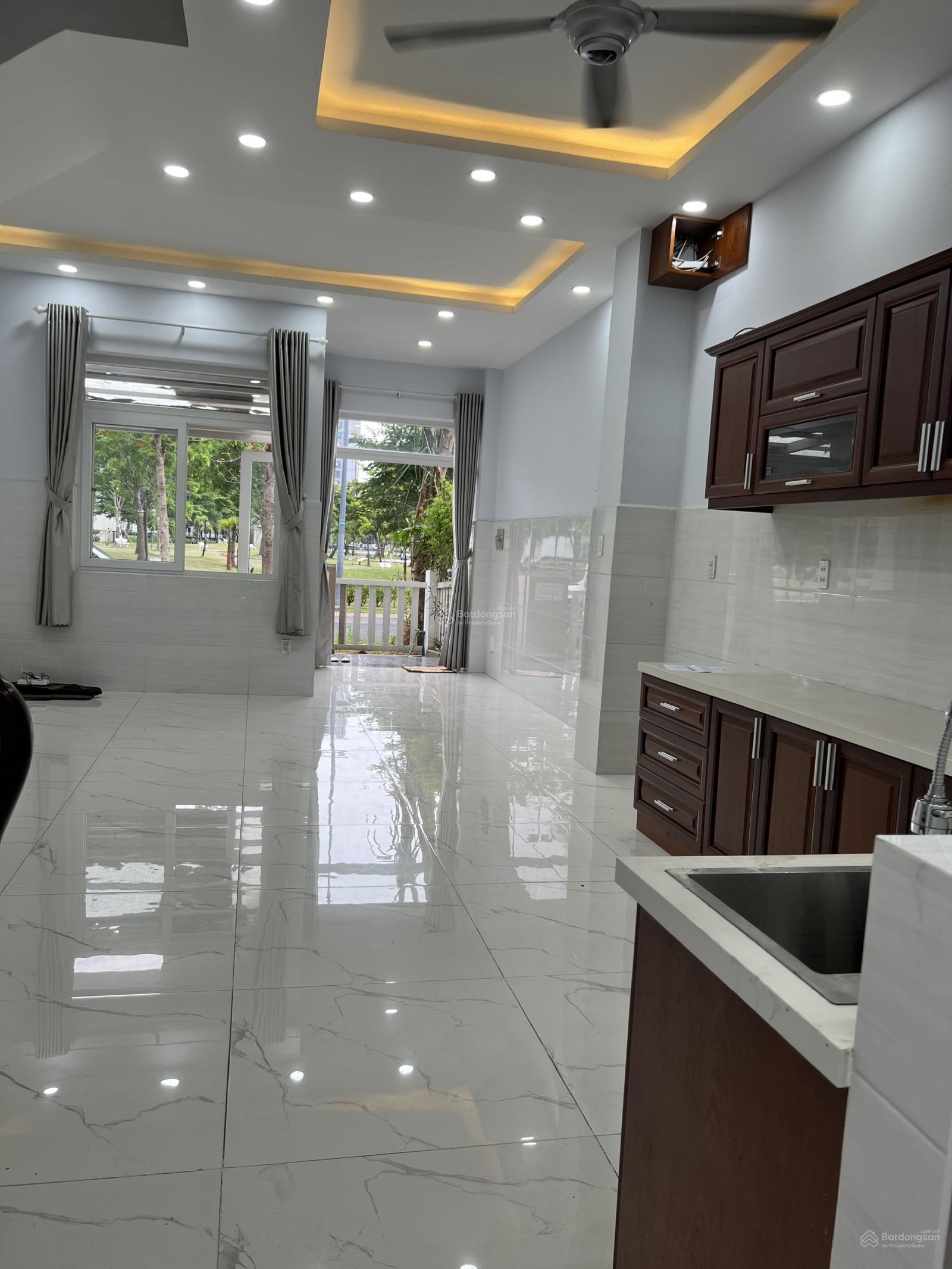 Bán gấp trong tháng nhà phố Lovera Park - view công viên chỉ 7.6 tỷ