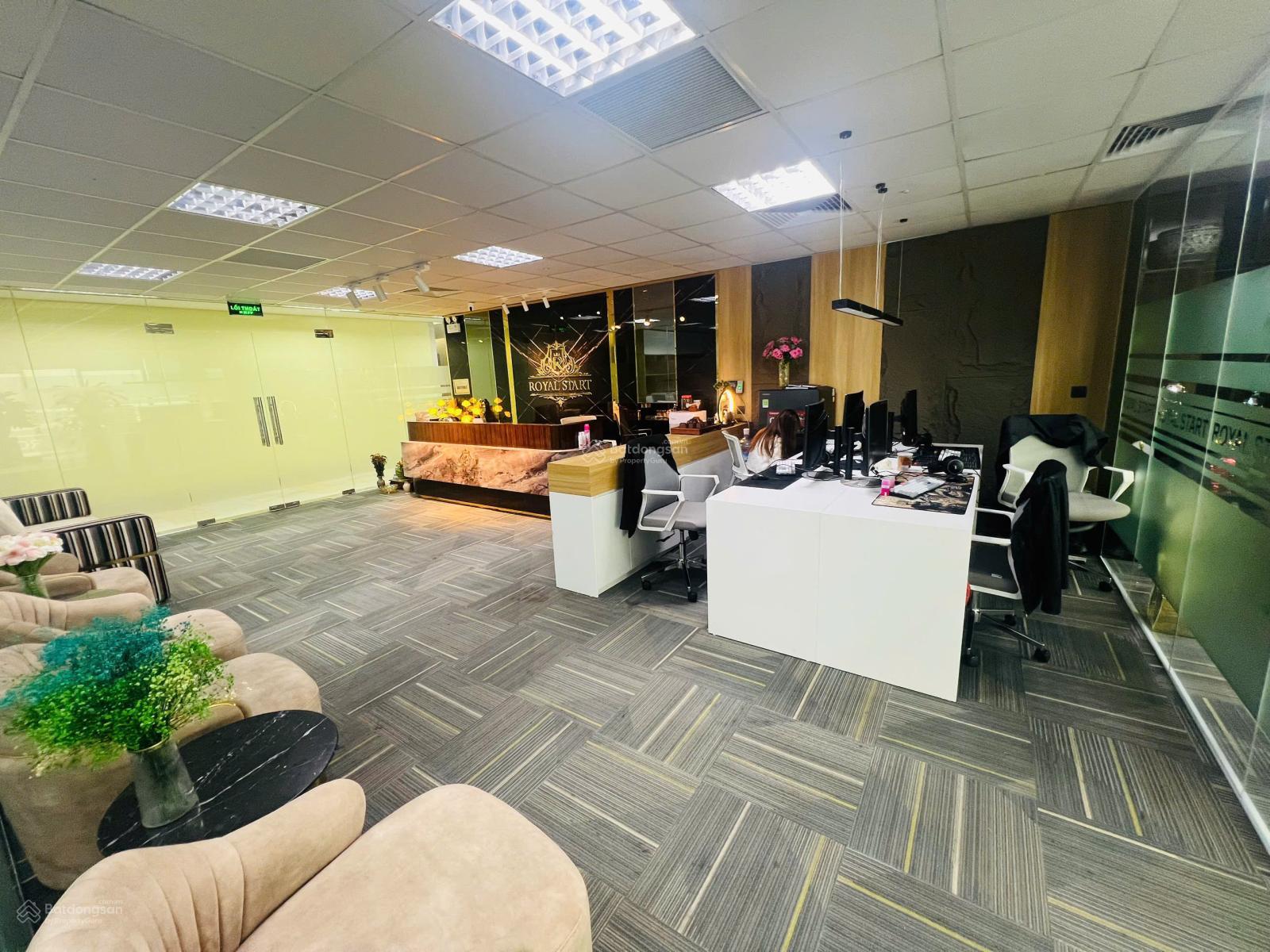 Nhượng văn phòng 109m2 full nội thất tòa charmvit, 117 Trần Duy Hưng, Cầu Giấy, Hà Nội. 0971 252 *** Nhượng văn phòng 109m2 full nội thất tòa charmvit, 117 Trần Duy Hưng, Cầu Giấy, Hà Nội. 0971 252 ***