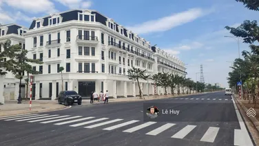 Bán gấp căn liền kề khu Louis 16 đường rộng 13.5m liên KĐT, hướng Nam tại Louis City Hoàng Mai