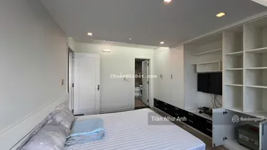 Bán gấp CH Vinhomes Nguyễn Chí Thanh, căn góc, 137m2, 3PN, view hồ Ngọc Khánh giá rẻ
