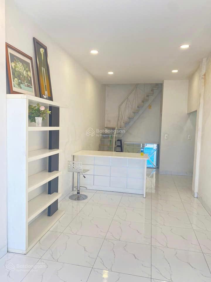 Cần bán nhà mới MT tại 62 Phạm Phú Thứ, Q. Tân Bình