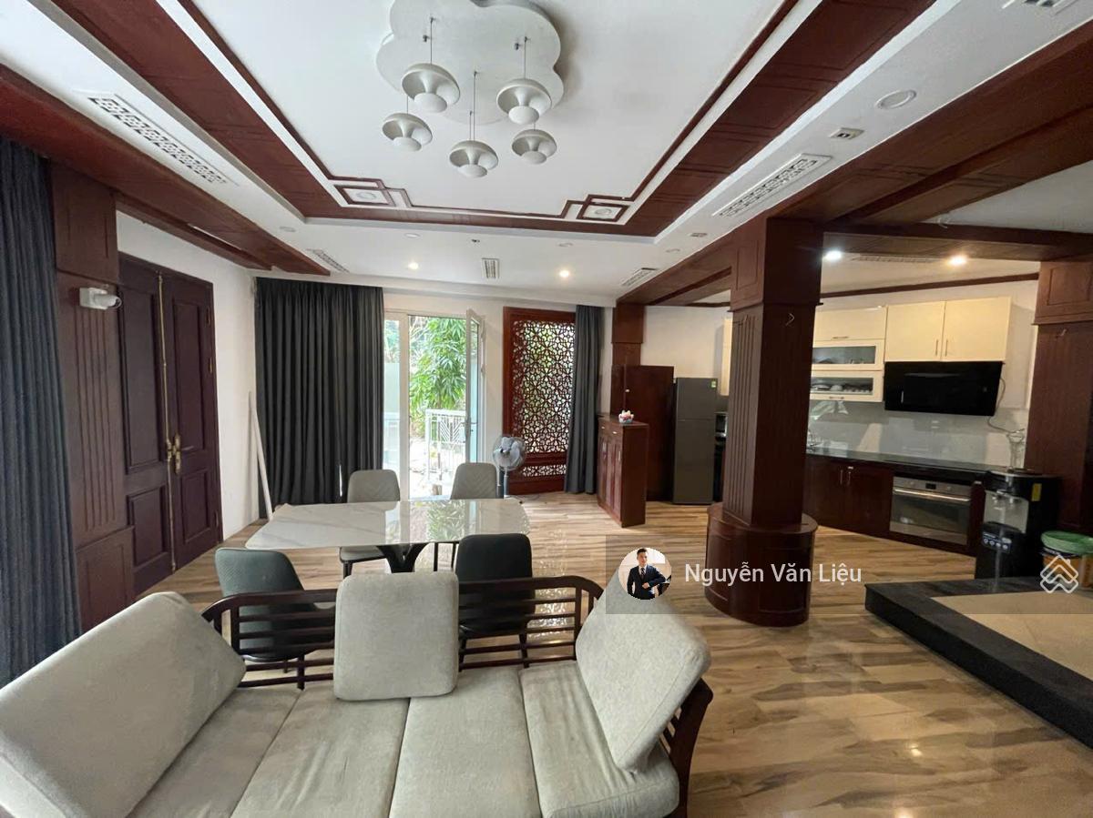 Chính chủ bán biệt thự sân vườn trung tâm Ba Đình, 2 mặt tiền, ô tô tránh, 128.5m2 4T MT7m