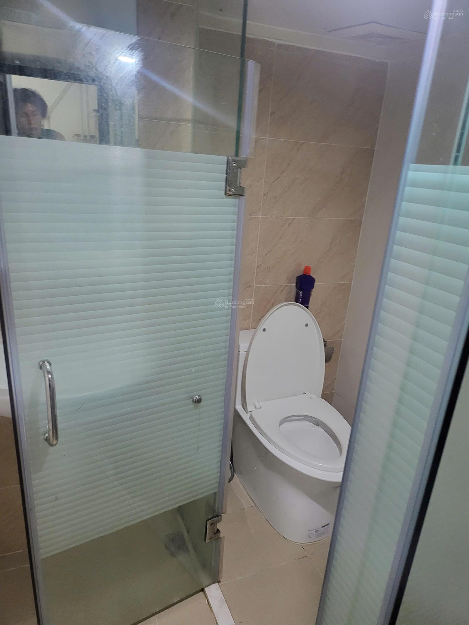 Cần bán căn hộ tại chung cư 60 Nguyễn Trãi, lầu 4 giá chỉ 3 tỉ 100 triệu. Sổ hồng cầm tay Cần bán căn hộ tại chung cư 60 Nguyễn Trãi, lầu 4 giá chỉ 3 tỉ 100 triệu. Sổ hồng cầm tay