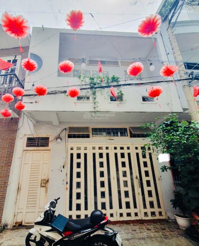 Rẻ nhất P. 26 hẻm xe hơi giá chỉ 81tr/m2! Bán đất tặng nhà 2 tầng 143m2 - hẻm 6m gần Hàng Xanh