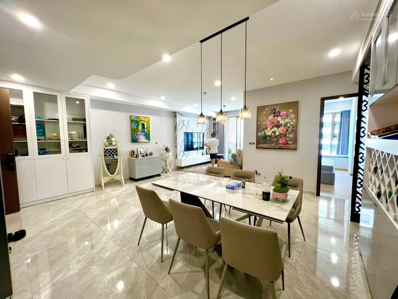 Chính chủ cần bán nhanh căn hộ 145m2, view sông thoáng mát, NT cao cấp. Giá: 11.3 tỷ LH: 0933 600 *** Chính chủ cần bán nhanh căn hộ 145m2, view sông thoáng mát, NT cao cấp. Giá: 11.3 tỷ LH: 0933 600 ***