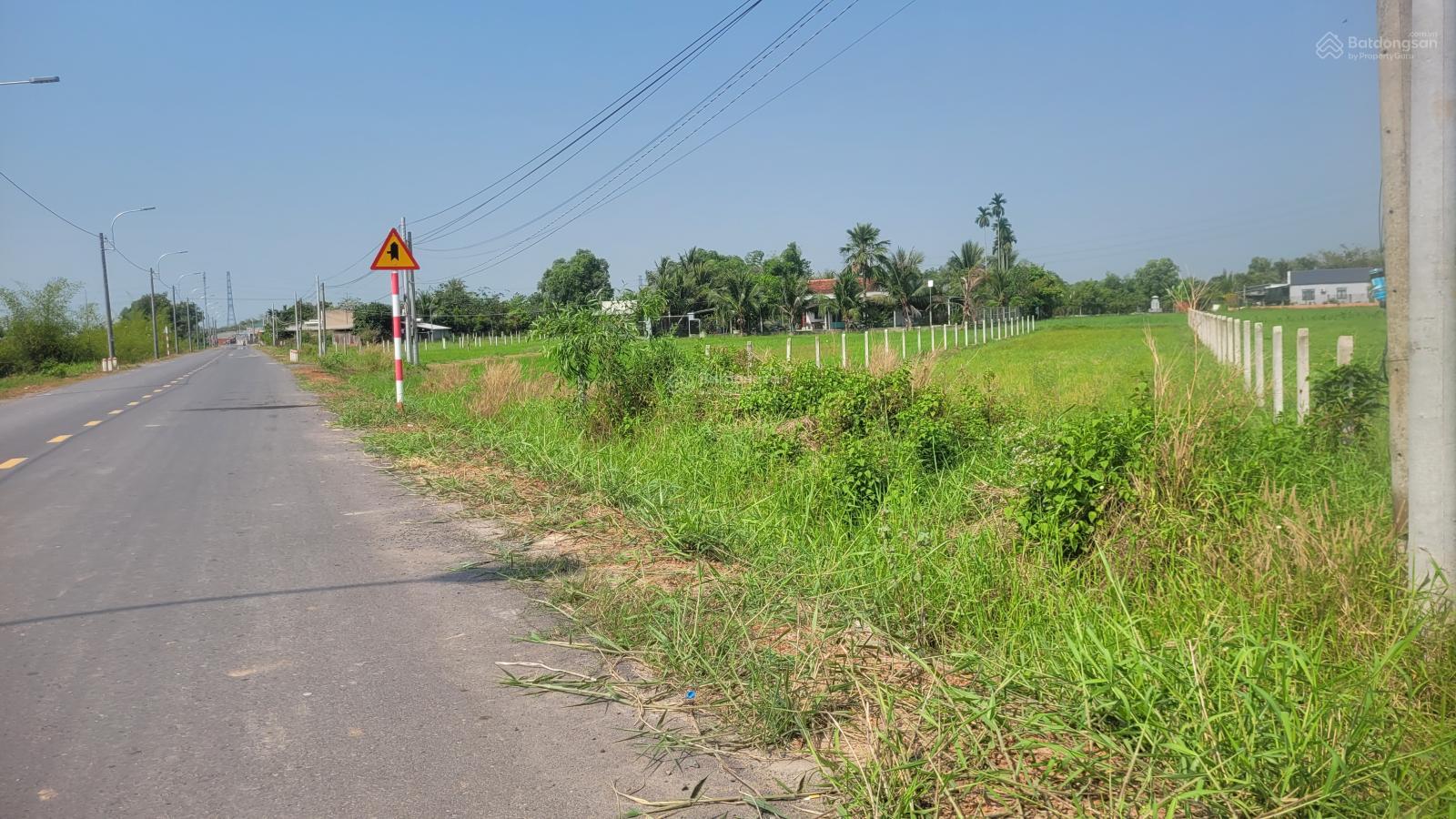 Bán đất 1078m2 (12mx95m) mặt tiền Ấp Chánh, Hậu Nghĩa, gần Vinhomes Green City, Đức Hòa, Long An Bán đất 1078m2 (12mx95m) mặt tiền Ấp Chánh, Hậu Nghĩa, gần Vinhomes Green City, Đức Hòa, Long An