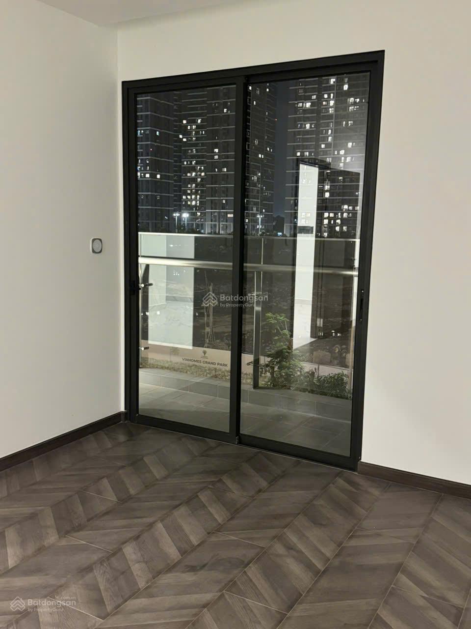 Chủ nhà kẹt tiền bán căn 2PN rẻ nhất The Beverly -Vinhome Grand Park 80m2 chỉ 4,2 tỷ. LH 0912 381 *** Chủ nhà kẹt tiền bán căn 2PN rẻ nhất The Beverly -Vinhome Grand Park 80m2 chỉ 4,2 tỷ. LH 0912 381 ***
