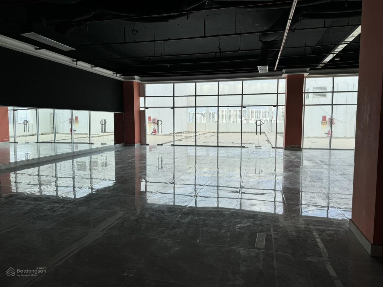 Cho thuê 1000 m2 sàn chỉ 180tr/tháng mặt tiền Huỳnh Tấn Phát Q7, TP. HCM. Liên hệ 0965 893 *** - Vinh