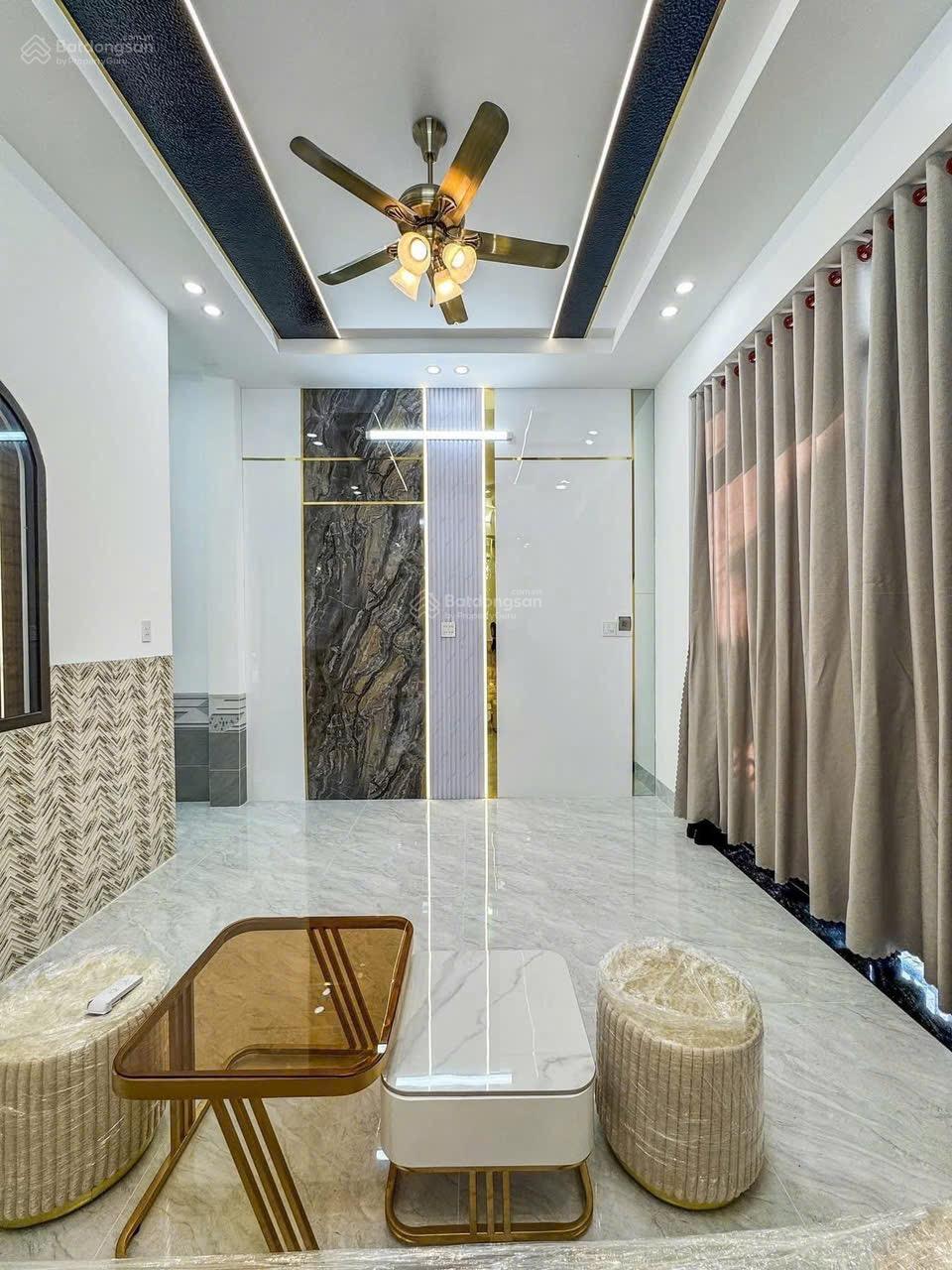 HXT LÊ QUANG ĐỊNH, P11, BTHANH - XE HƠI NGỦ TRONG NHÀ - SÁT MT - SỔ ĐẸP VUÔNG VỨC. 80M2 CHỈ 9.2 TỶ