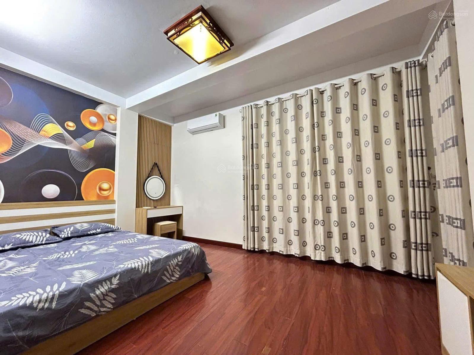 Chính chủ nhờ bán nhà đẹp dân xây, mặt ngõ phố Nguyễn Ngọc Vũ, Cầu Giấy, DT 48m2, 4T, chỉ 8.55 tỷ