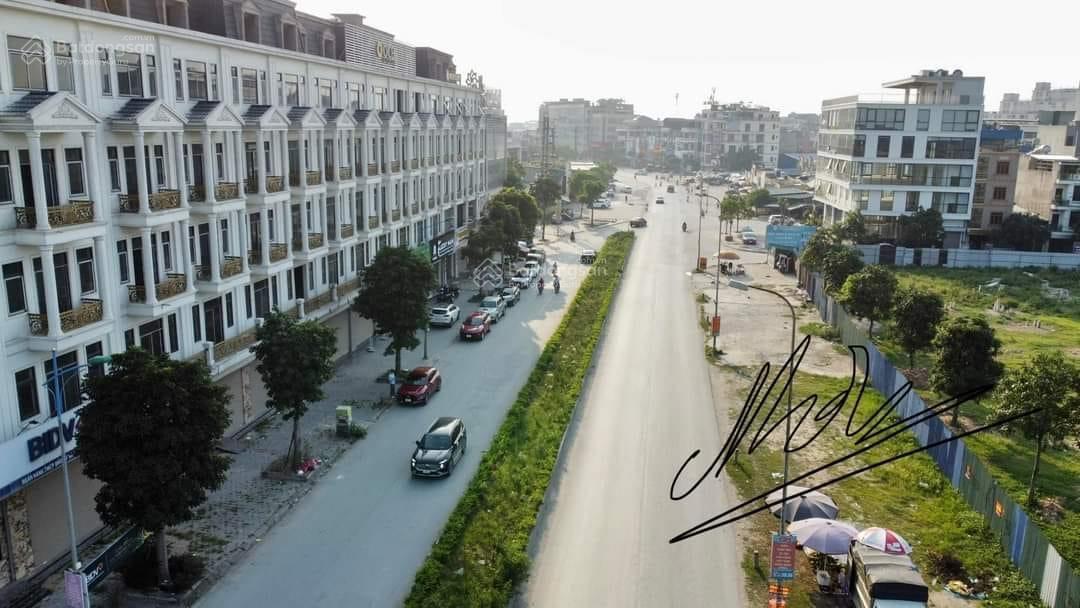 Đất đấu giá mặt đường 42m trục chính thị xã Mỹ Hào, Hưng Yên