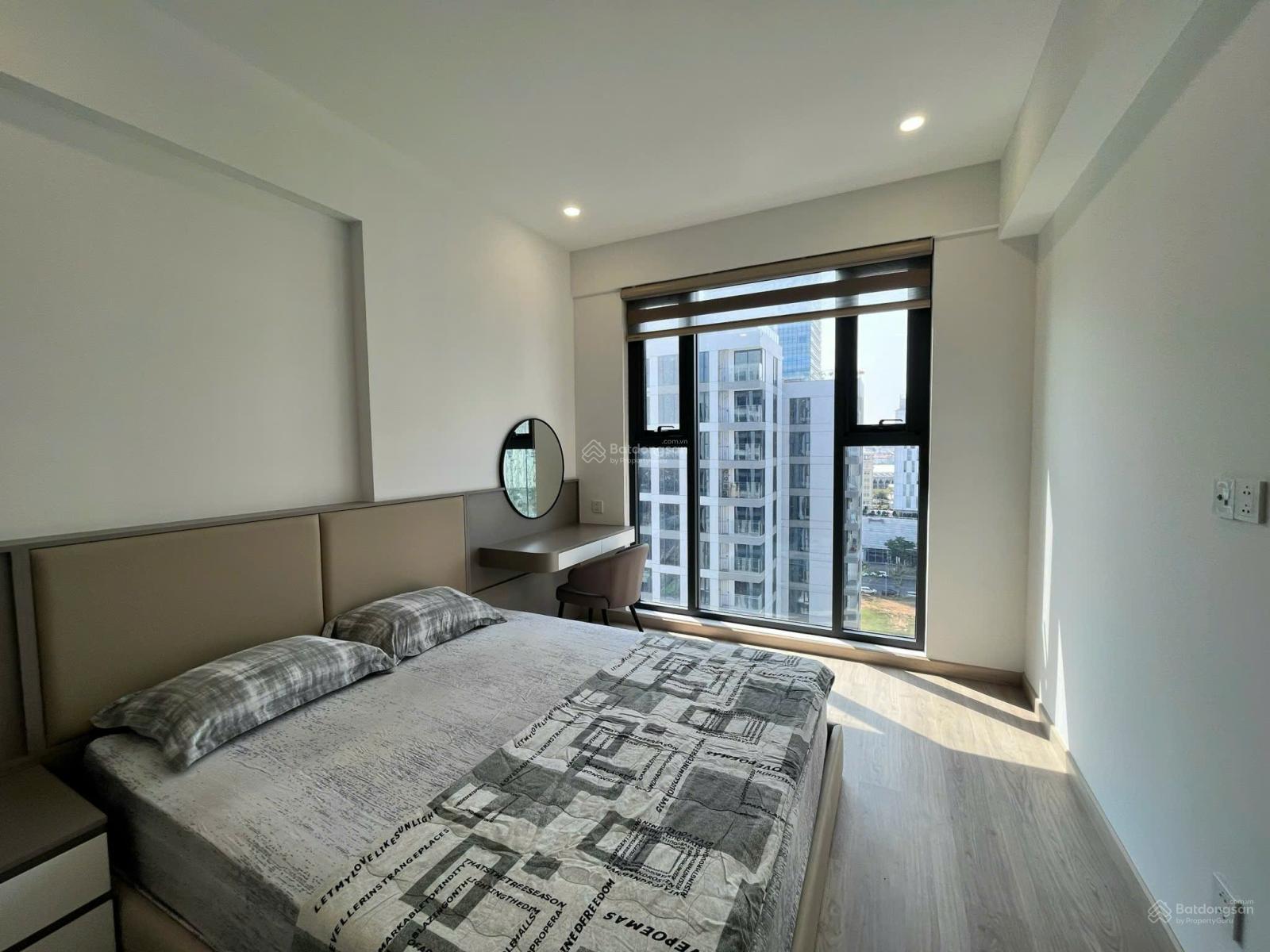Cần tiền bán gấp căn hộ Park View dt 103m giá tốt nhất 7,45 tỷ LH 0916 769 *** E Trang