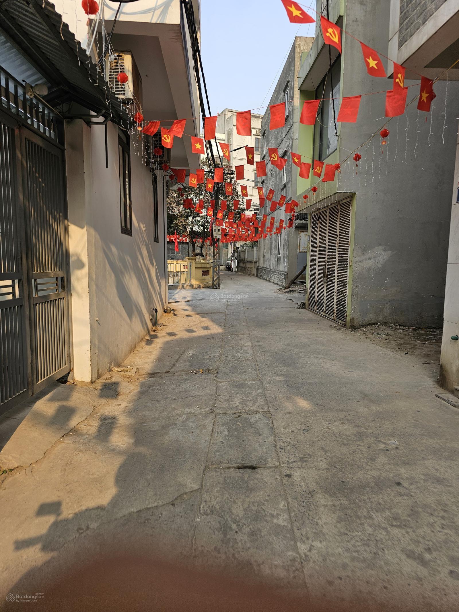 8.05 tỷ. Đầu tư - Xây CCMN. Ô đất 70m2. Mặt tiền 5m. Đường 3m. Cách ô tô 200m. Đường Lai Xá - HĐ