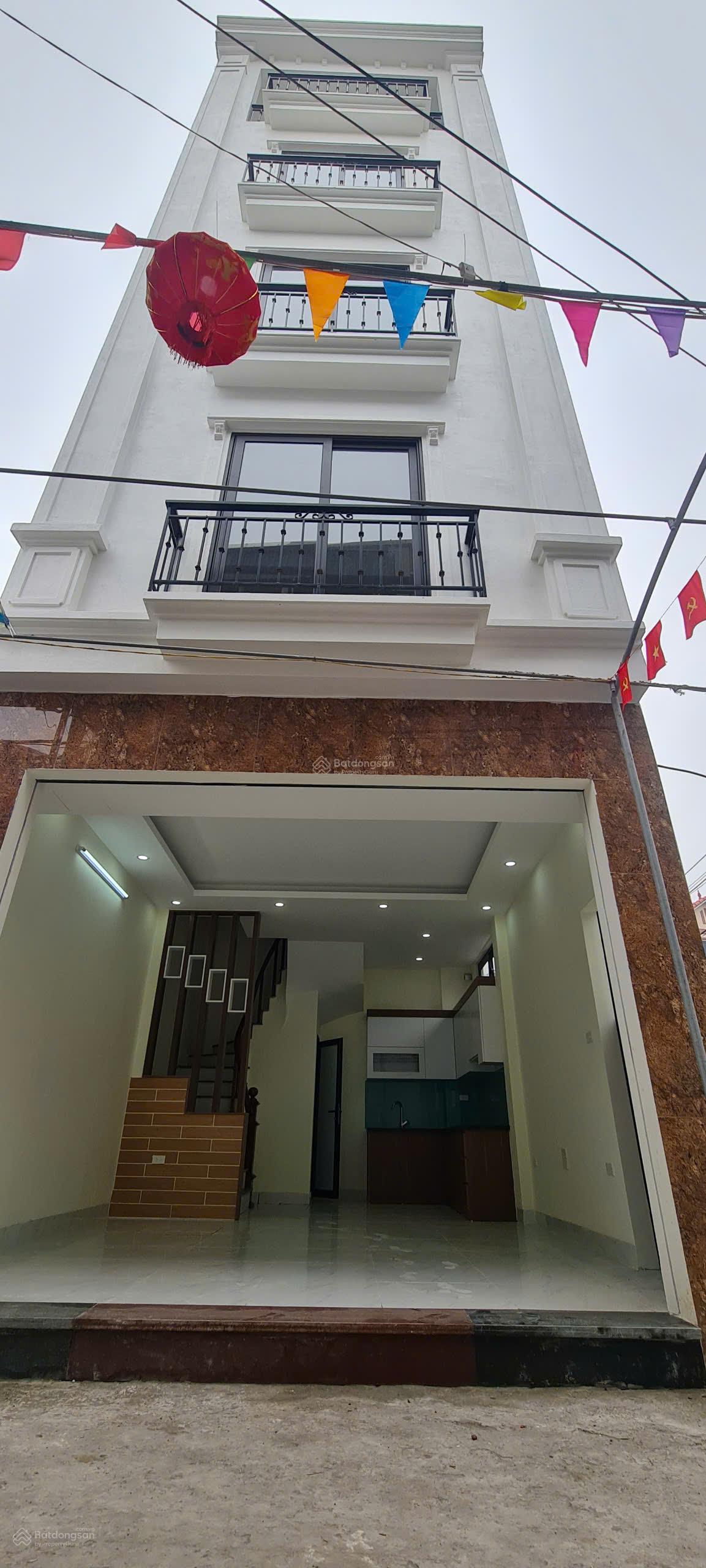 Bán nhà phố Hạ Hồi, Tân Lập 32m2 xây 5 tầng. Cạnh Vinhomes Đan Phượng. Lô góc ô tô vào nhà Bán nhà phố Hạ Hồi, Tân Lập 32m2 xây 5 tầng. Cạnh Vinhomes Đan Phượng. Lô góc ô tô vào nhà