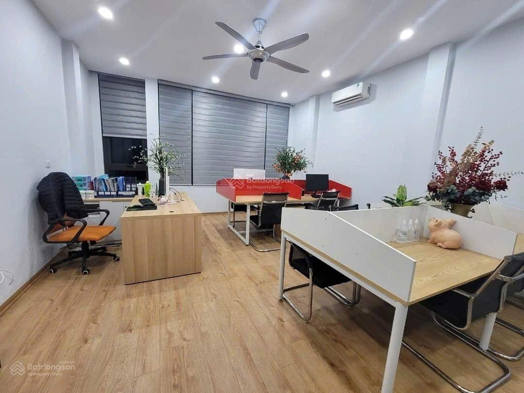 CC cho thuê nhà LK ngõ 850 đường Láng, 50m2 x 7 tầng. Ở KD online hoặc làm VP đều tiện