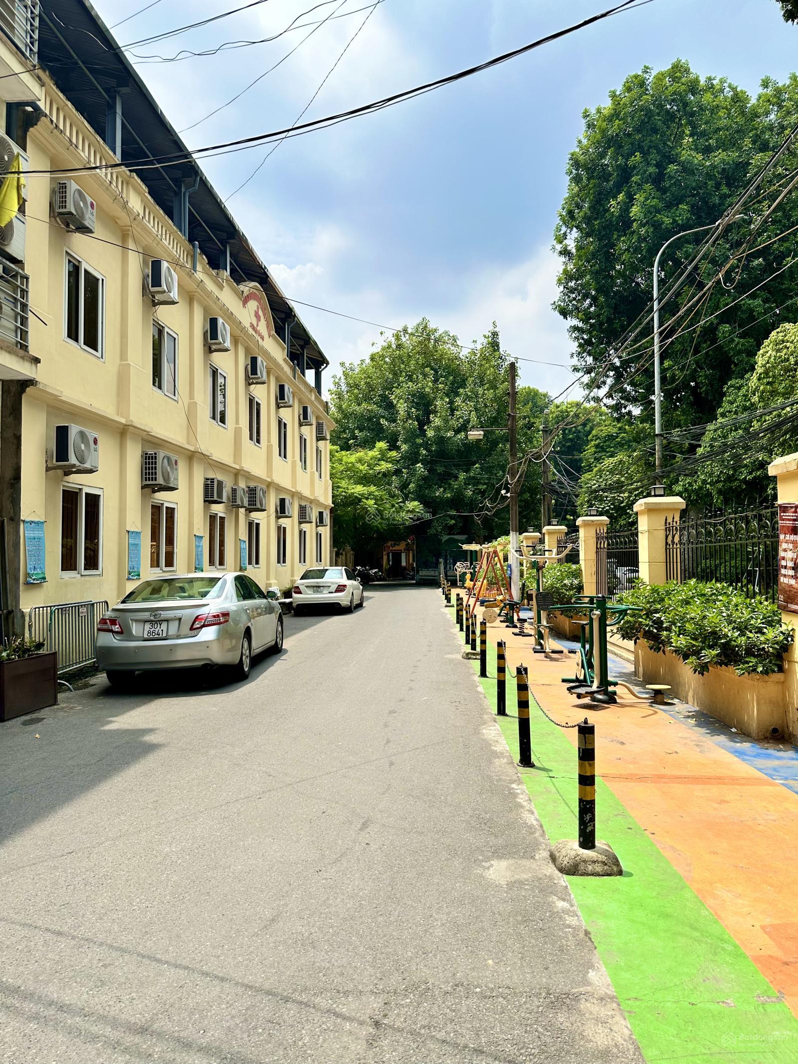 Cần Bán Nhà Phân Lô Ngõ 28B Điện Biên Phủ, Ba Đình. DT Sổ 75m2 x 5T, MT 6m. Vị trí đẹp, cách MP 50m Cần Bán Nhà Phân Lô Ngõ 28B Điện Biên Phủ, Ba Đình. DT Sổ 75m2 x 5T, MT 6m. Vị trí đẹp, cách MP 50m