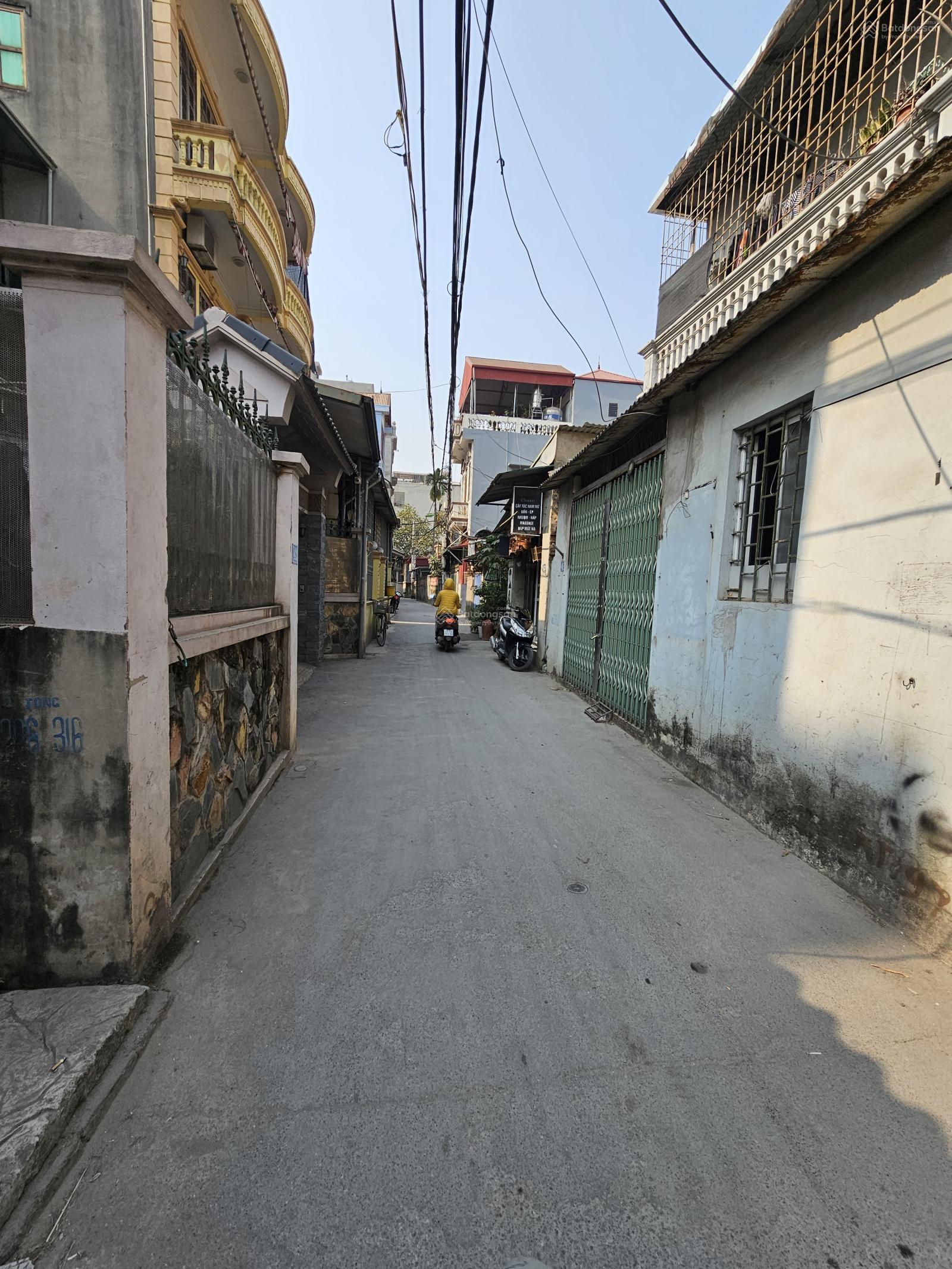 5.76 tỷ. Ở - Đầu tư. Lô đất 48m2. Mặt tiền 4m. Đường 2,9m. Cách ôtô 150m. Xuân Phương - Nam Từ Liêm