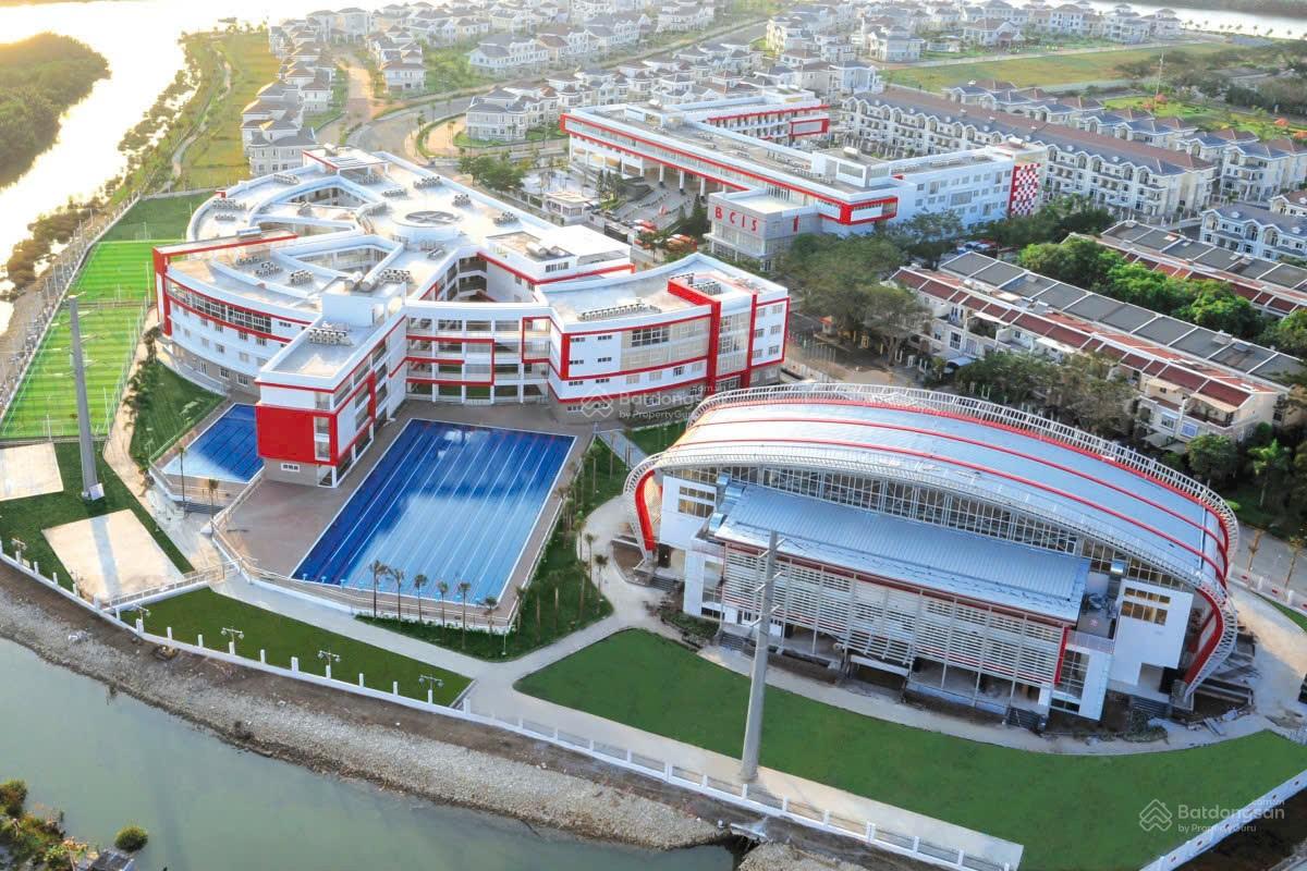 Bán Biệt Thự Mỹ Phú Góc 2 mặt tiền đường lớn G. 11.76 x 20. 2 lầu. Kế bên Chataeu PMH Q7. Giá 65 tỷ Bán Biệt Thự Mỹ Phú Góc 2 mặt tiền đường lớn G. 11.76 x 20. 2 lầu. Kế bên Chataeu PMH Q7. Giá 65 tỷ