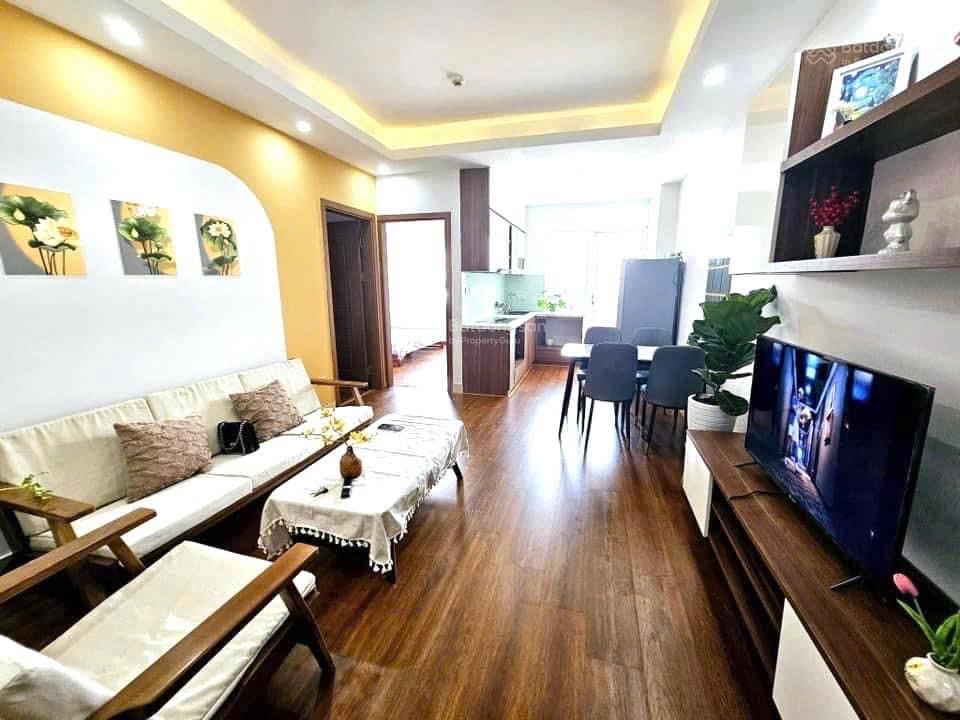 Chính chủ bán căn 2N2VS 65m2 toà GM1 Lê Trọng Tấn đối diện Vin. Full nội thất, sẵn sổ, giá 3 tỷ x