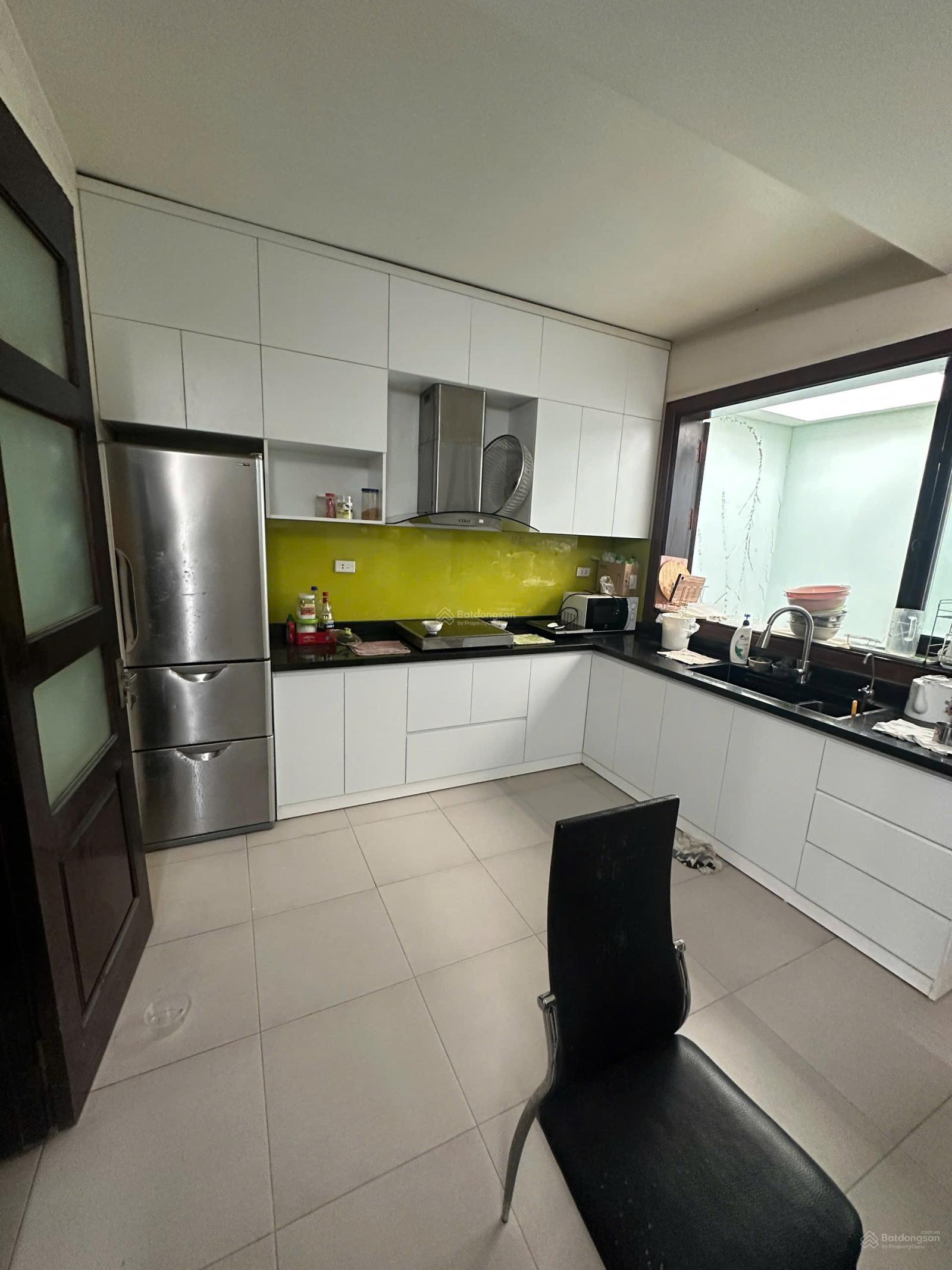 Gia đình chuyển lên chung cư ở cho thuê nhà Liền Kề.địa chỉ: khu đô thị dịch vọng-cầu giấy Gia đình chuyển lên chung cư ở cho thuê nhà Liền Kề.địa chỉ: khu đô thị dịch vọng-cầu giấy