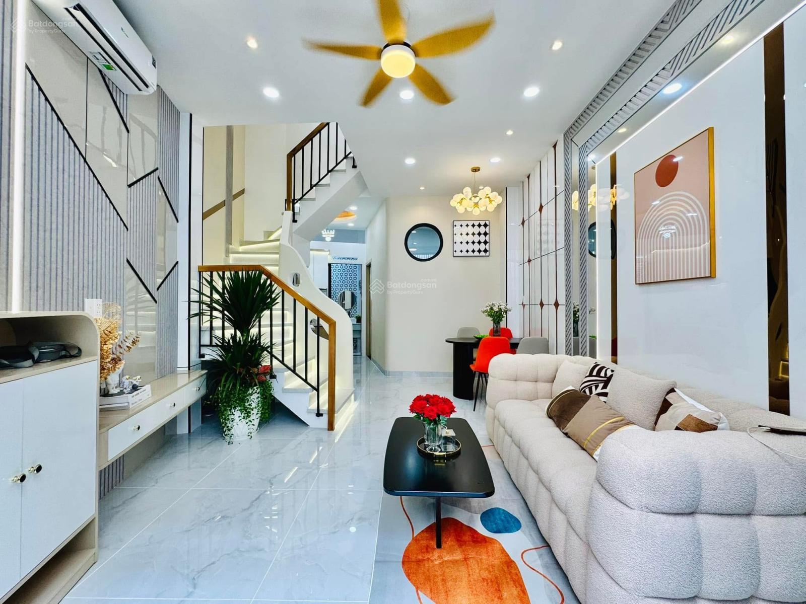 Bán nhà cách MTĐ 20m Nguyễn Đình Chính - P11 - Phú Nhuận 3tỷ98/70,5m2, thuê 23tr gần nhà văn hóa PN Bán nhà cách MTĐ 20m Nguyễn Đình Chính - P11 - Phú Nhuận 3tỷ98/70,5m2, thuê 23tr gần nhà văn hóa PN