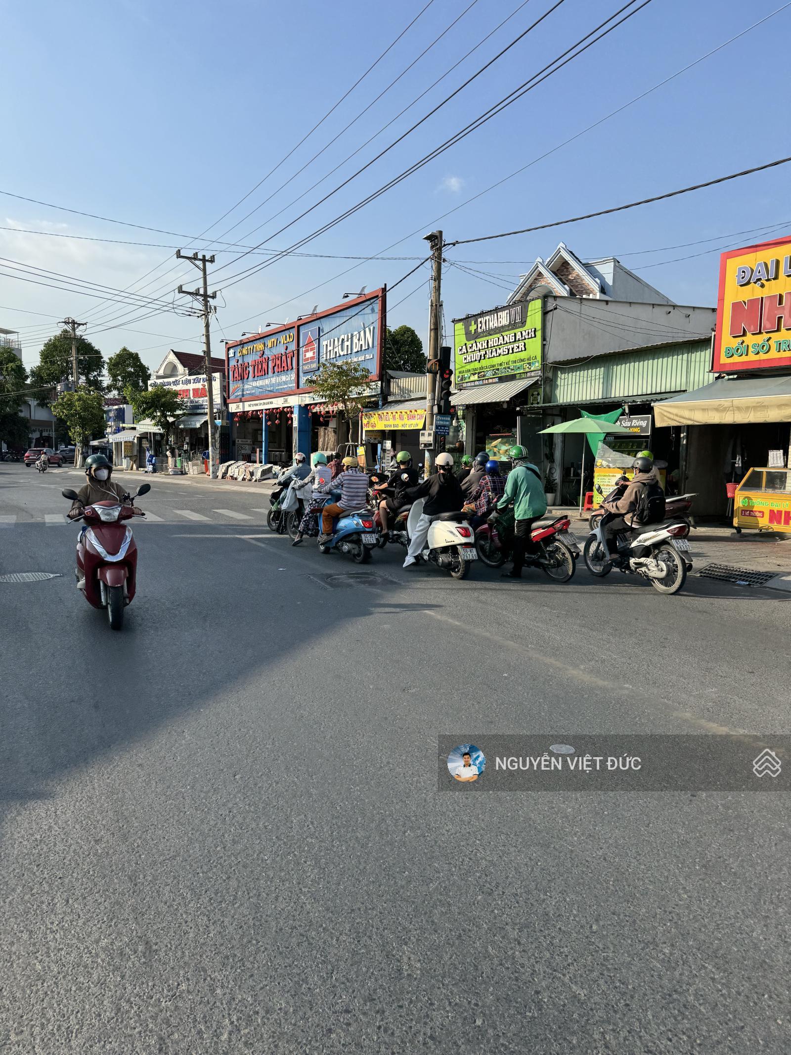 Nhà mặt tiền kinh doanh Trần Hưng Đạo gần QL1K - Sân vận động - chợ Dĩ An, trung tâm KD sầm uất