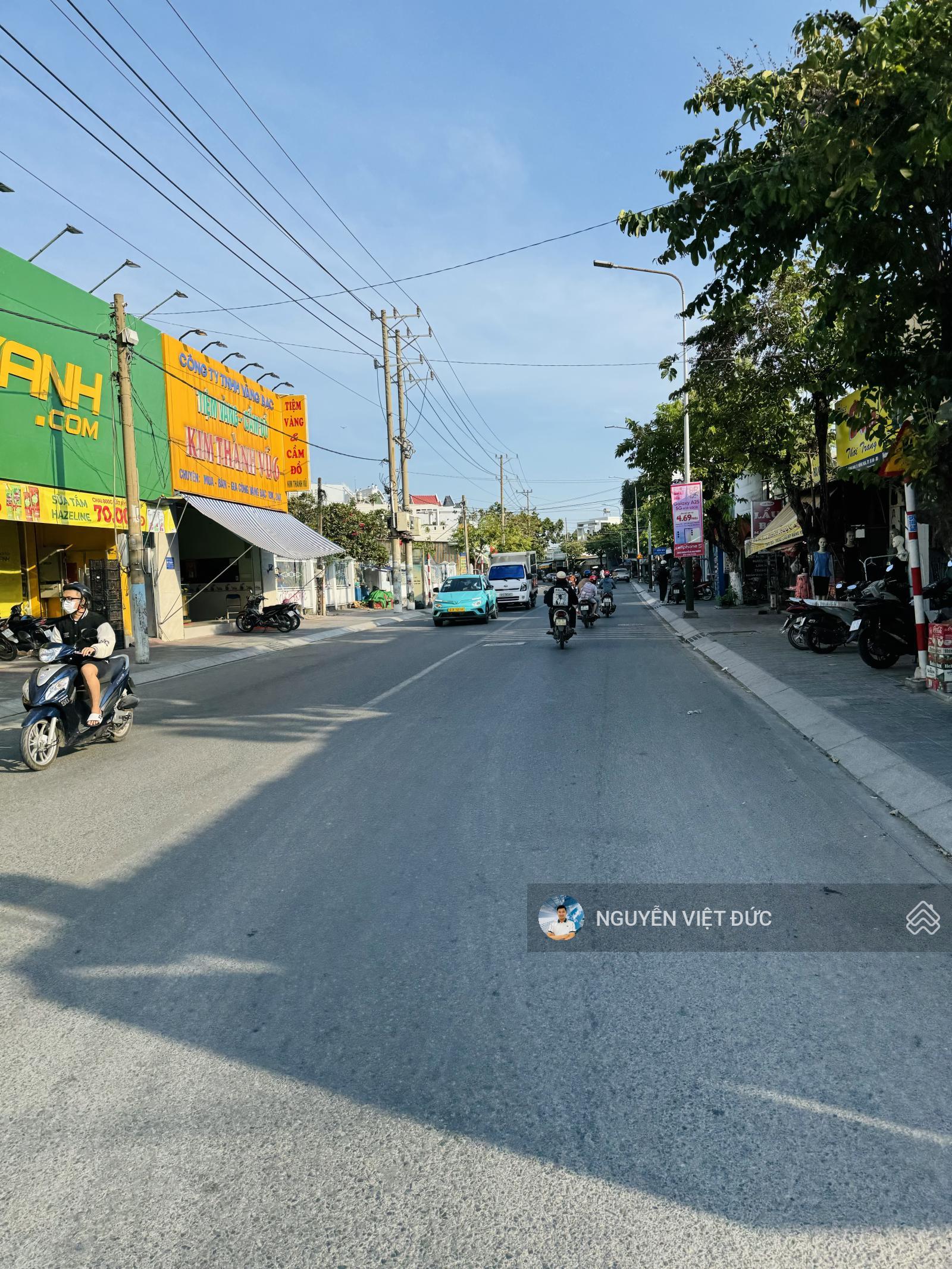 Nhà mặt tiền kinh doanh Trần Hưng Đạo gần QL1K - Sân vận động - chợ Dĩ An, trung tâm KD sầm uất