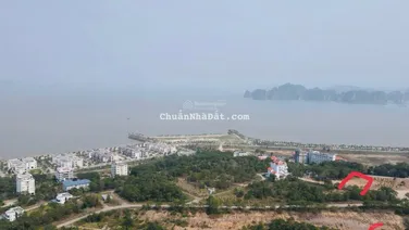 Cơ hội sở hữu ô đất biệt thự tại Đảo Ngọc Tuần Châu Hạ Long. Nhìn sang sân golf và ngắm du thuyền
