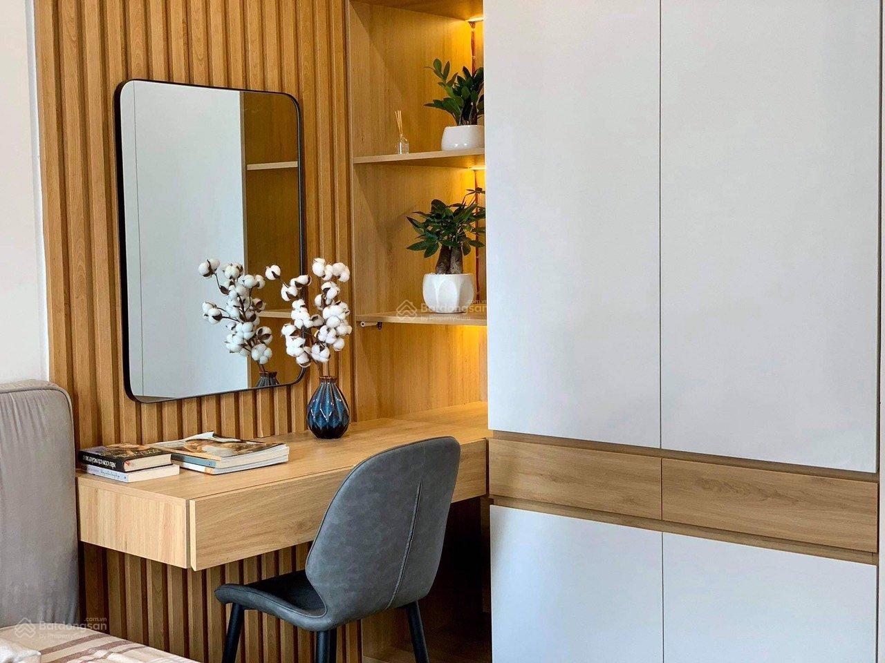 Cần bán nhanh căn hộ 3 phòng ngủ sáng 80m2 - Vinhomes Ocean Park giá chỉ 4 tỷ