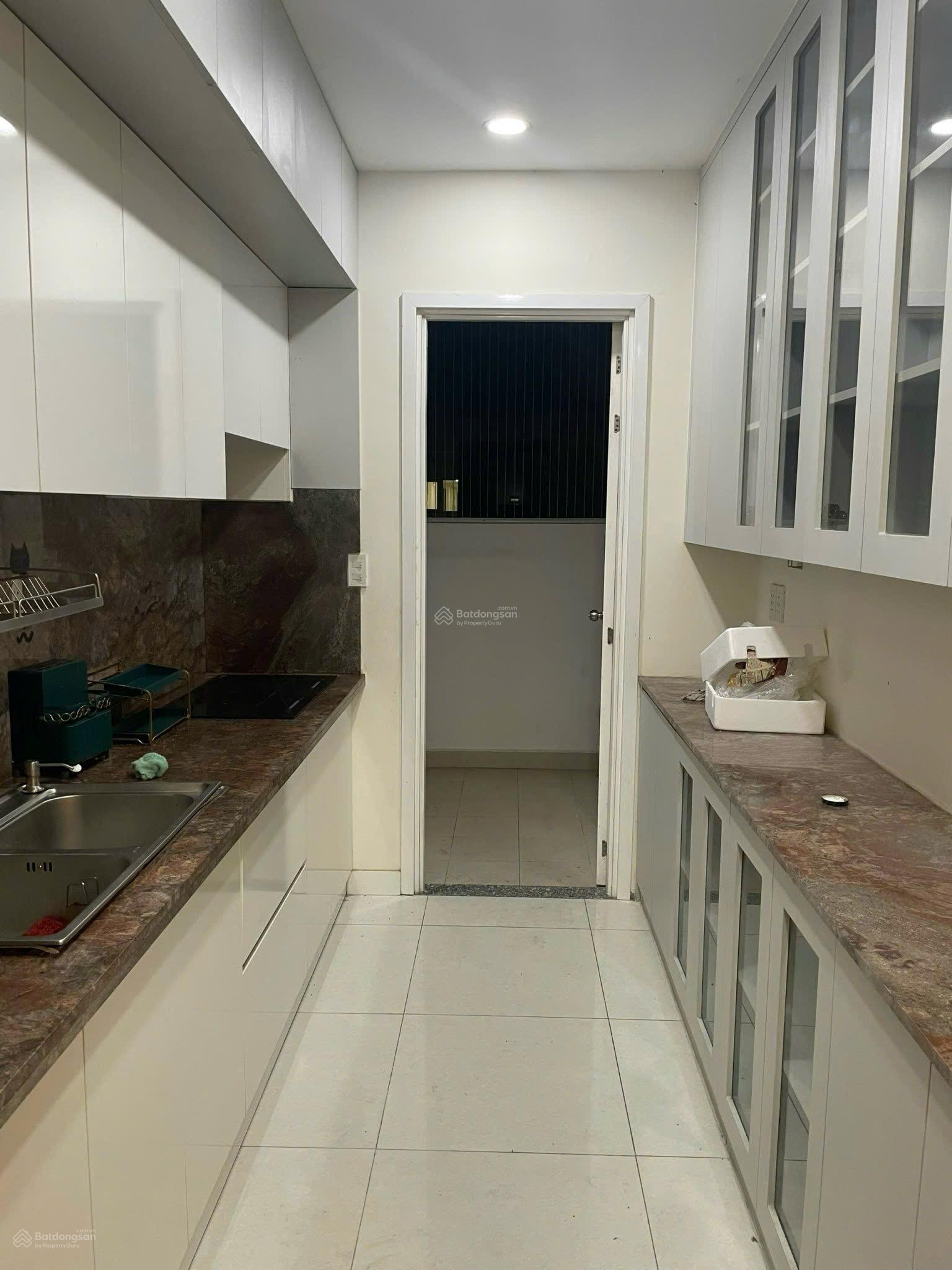 Chính chủ cần bán nhanh định cư nước ngoài căn 2PN 2WC, diện tích 74m2, căn gốc view công viên