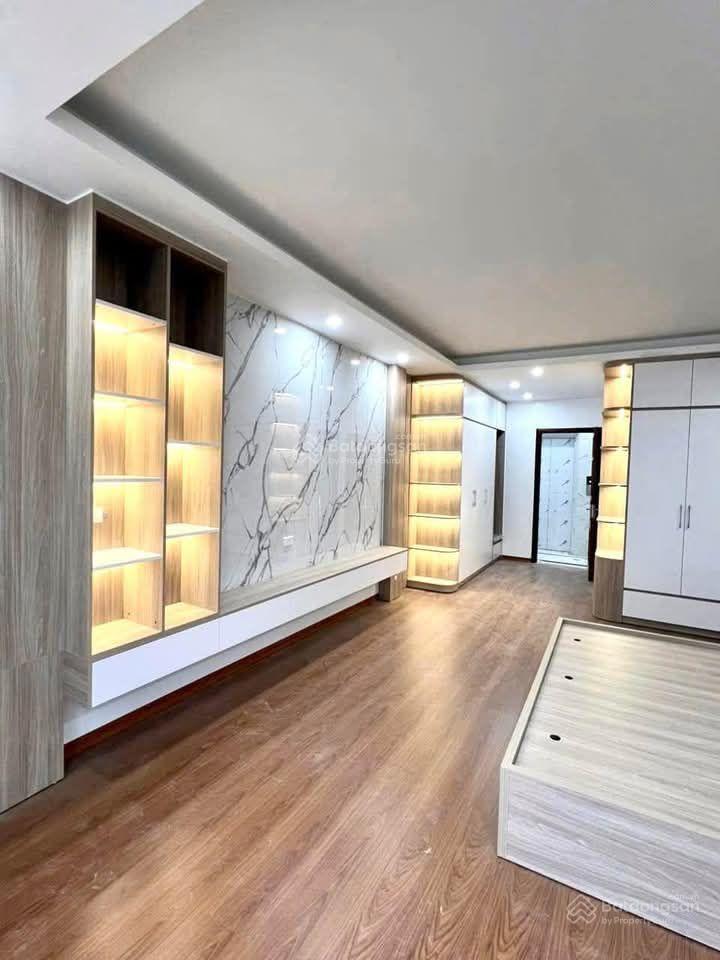 Bán gấp! nhà riêng Hoàng Quốc Việt, phân lô, ô tô trong nhà, thang máy, giáp phố, 80m2*8T Bán gấp! nhà riêng Hoàng Quốc Việt, phân lô, ô tô trong nhà, thang máy, giáp phố, 80m2*8T