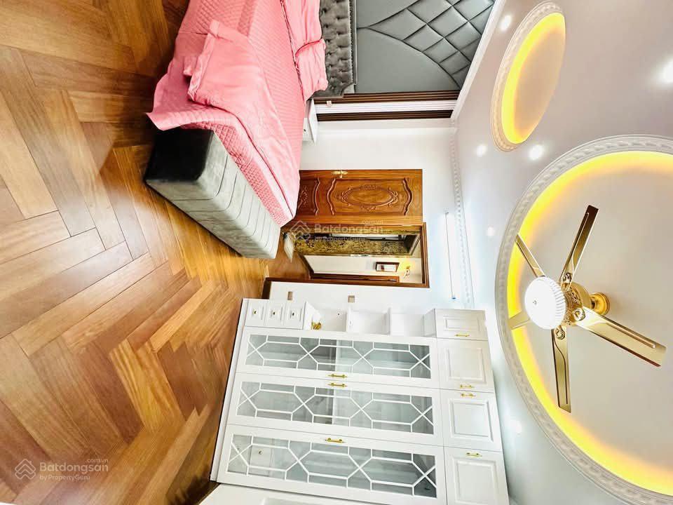 Bán gấp nhà dân xây Trung Kính, phân lô, ô tô vào nhà, qua nhà, 3 thoáng, giáp phố, 85m2*7T