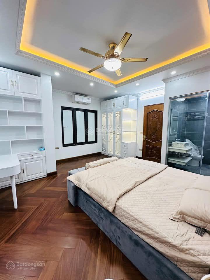 Bán gấp nhà dân xây Trung Kính, phân lô, ô tô vào nhà, qua nhà, 3 thoáng, giáp phố, 85m2*7T