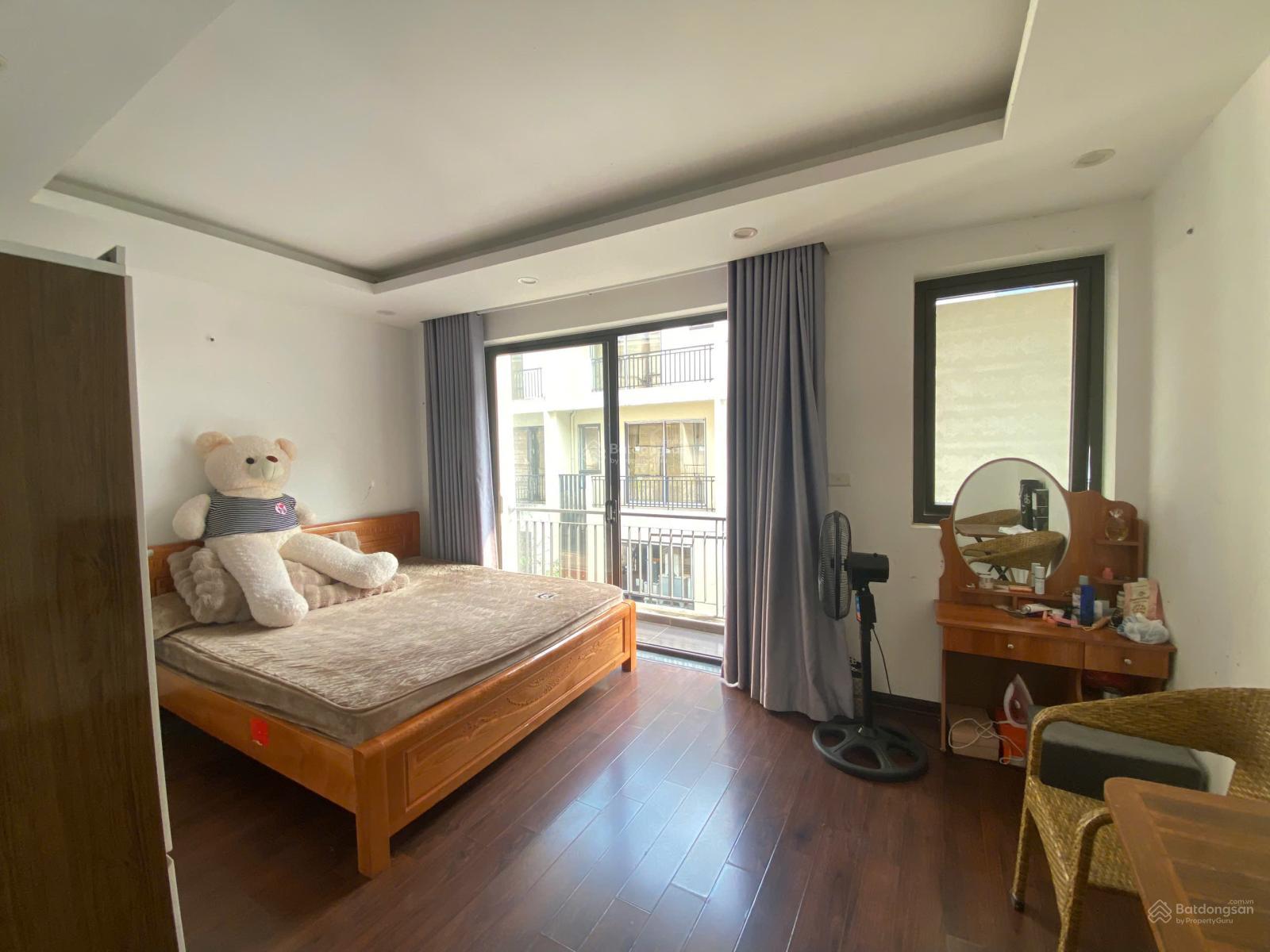 Chính chủ bán nhà phố dãy A Thuỷ Nguyên Ecopark hai mặt tiền kinh doanh nhộn nhip