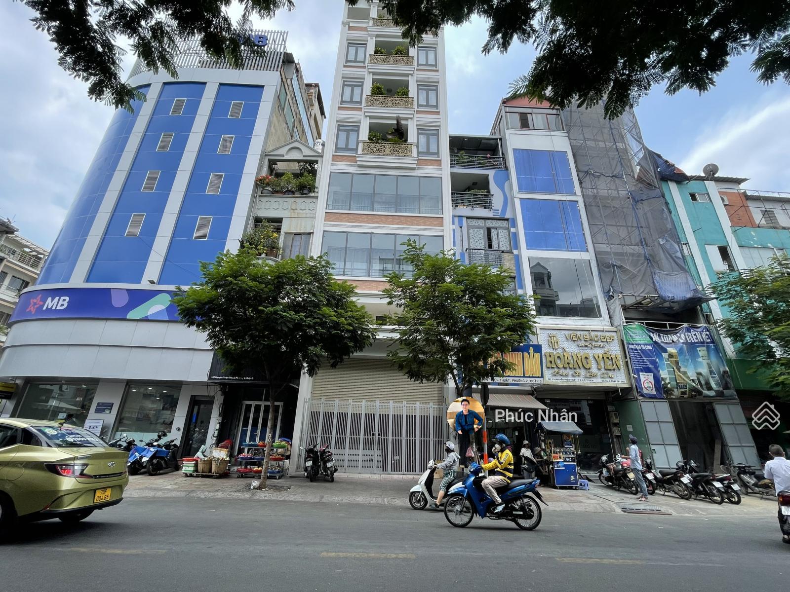 Vị trí vàng! Toà nhà mặt tiền 130B Calmette ngay chợ Bến Thành (10x20m, 5T) HĐT: 350 triệu - 115 tỷ