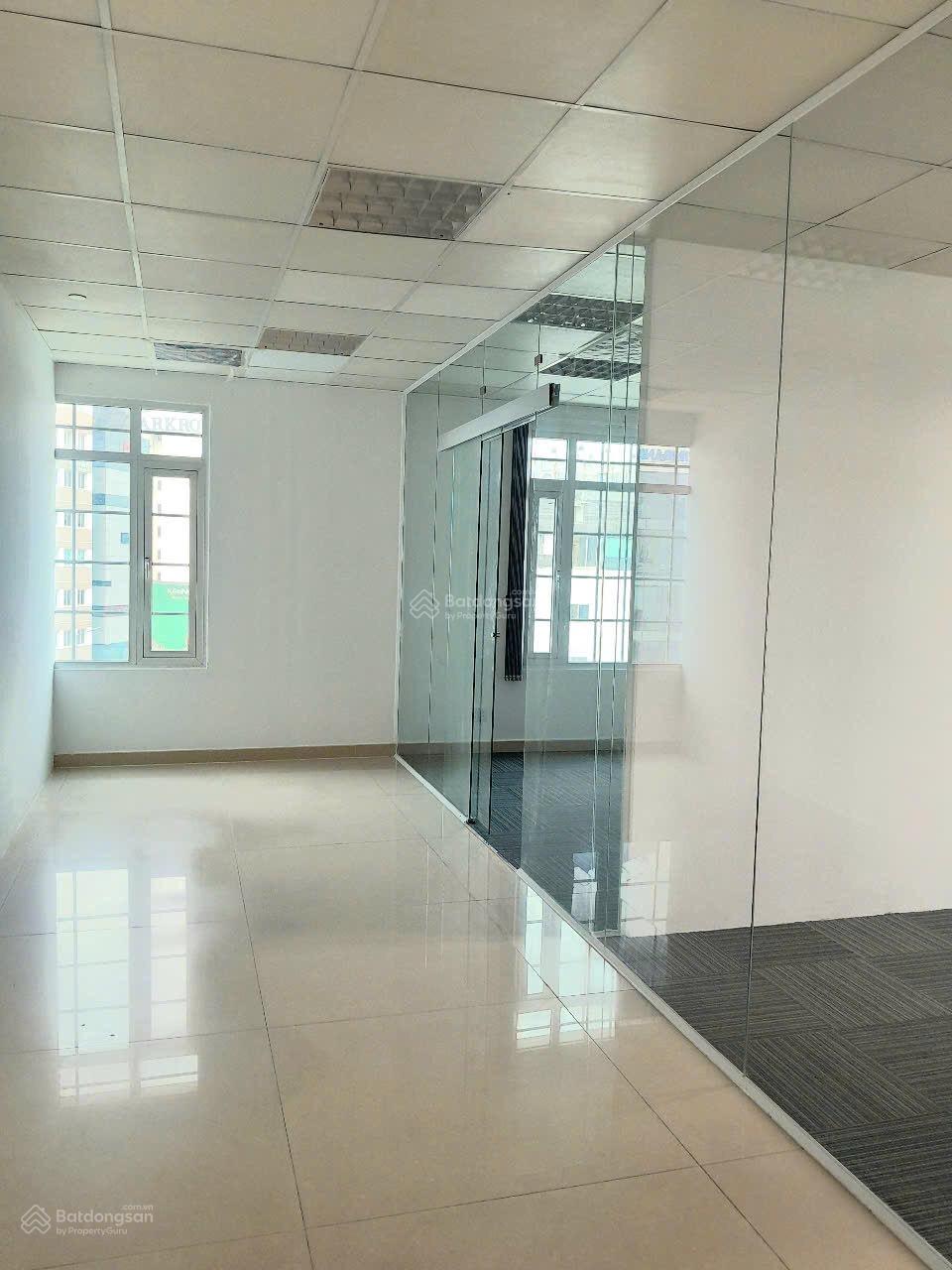 Cho thuê VP đẹp MT Nguyễn Văn Trỗi, PN, 80m2, 41.1 triệu/ tháng bao VAT