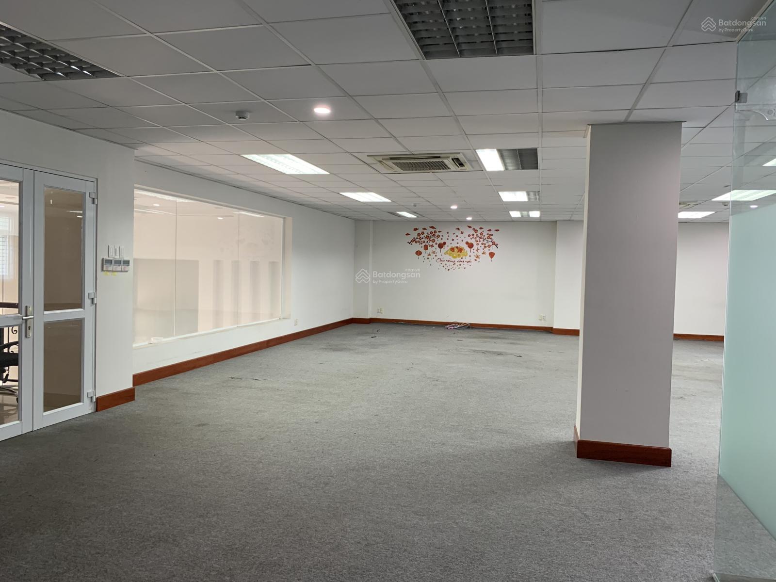 Văn phòng đẹp cho thuê MT 186 Bis Trần Quang Khải, Q1 DT 100m2 giá 30tr/th tell 0827 135 ***