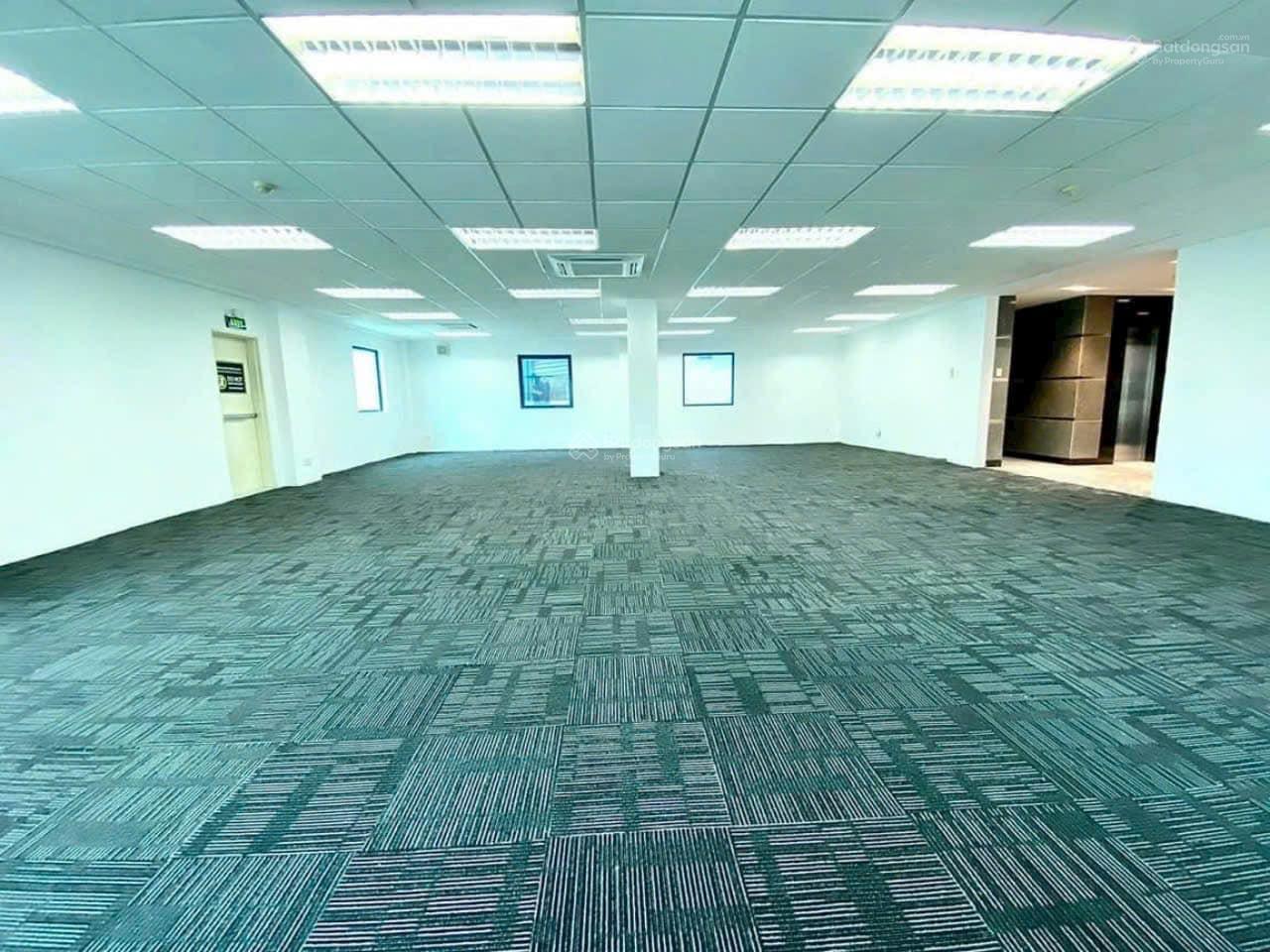 Chủ đầu tư cho thuê văn phòng Nguyễn Trãi 150m2, 300m2 đầy đủ công năng khu vực sầm uất