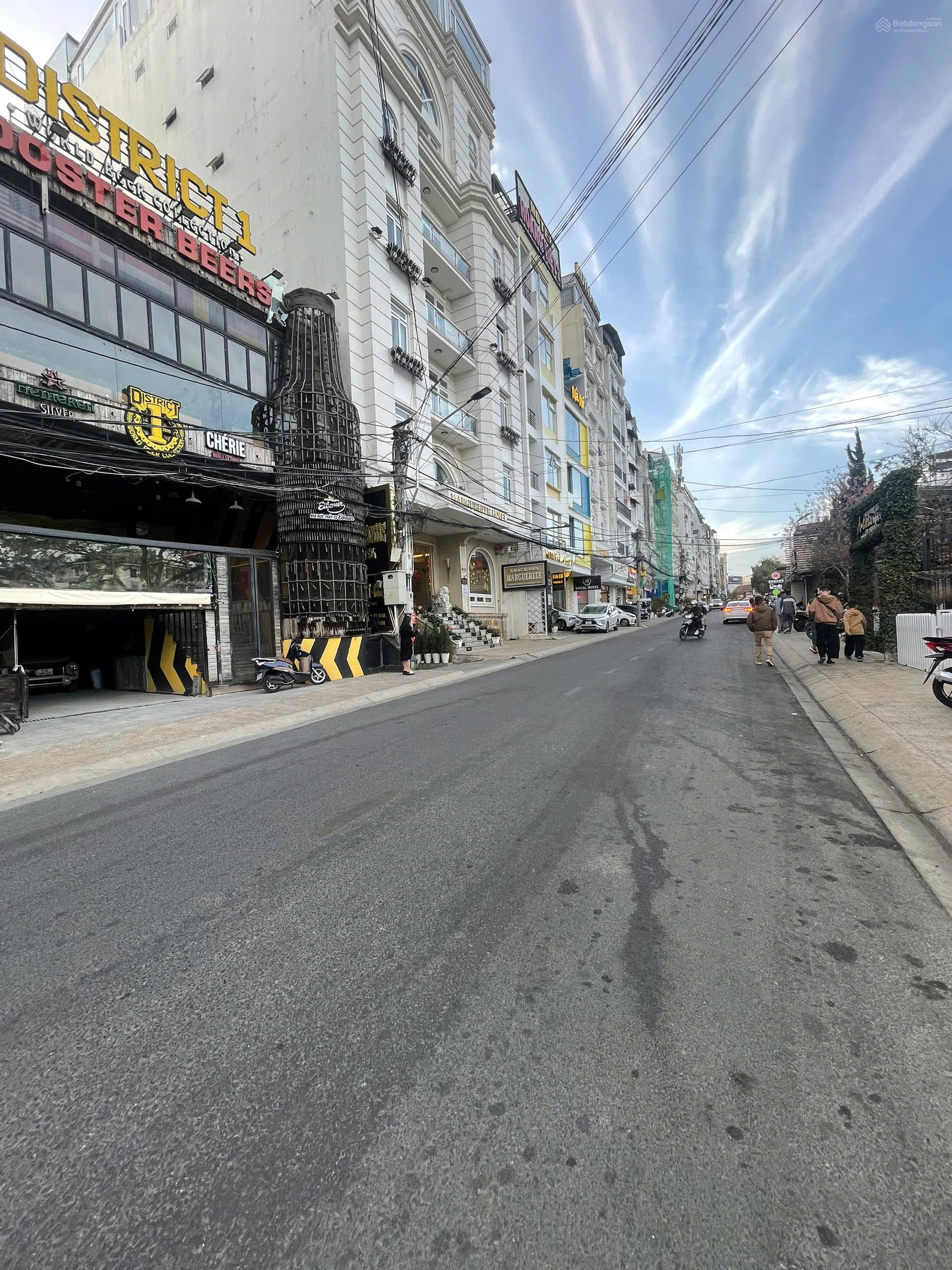 Cho thuê nhà mặt tiền đường Nguyễn Chí Thanh, P1, Đà Lạt Cho thuê nhà mặt tiền đường Nguyễn Chí Thanh, P1, Đà Lạt