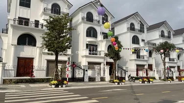 CC bán lô biệt thự nhà 2 mặt đường tại Mạnh Đức đối diện công viên, sổ cầm tay. LH 0326 569 ***