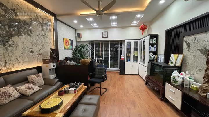 Cực đẹp! Bán nhà riêng Trung Kính, phân lô, ô tô tránh, ngõ thông, thang máy, 95m2*7T