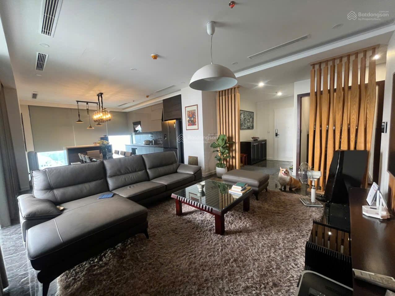 Tin chính chủ cho thuê gấp 2PN chung cư Sunshine Golden River giá 22tr. LH 0987 778 ***