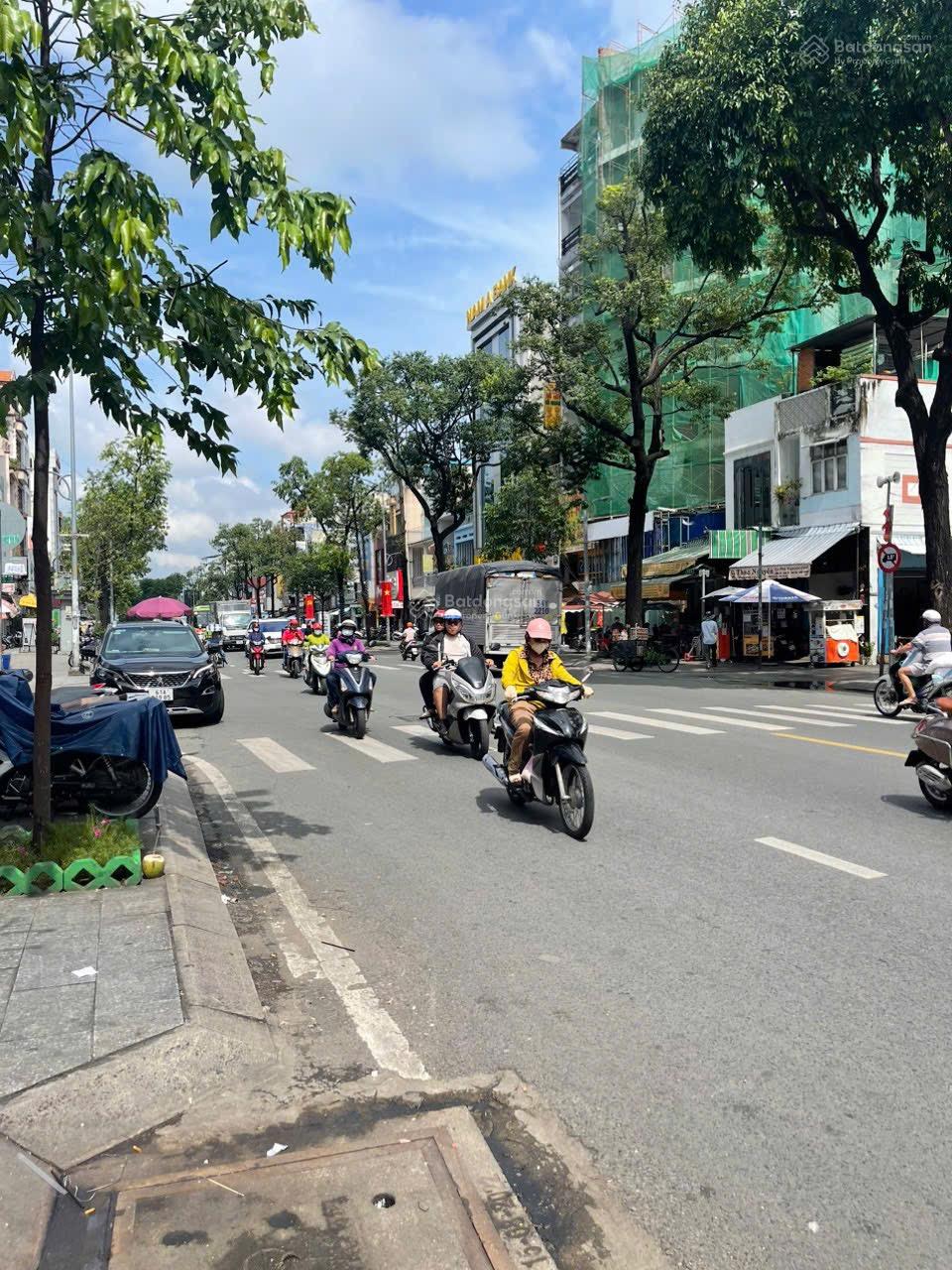 Cho thuê nhà mặt tiền đường Hậu Giang 4 x 30 (nở hậu 9,6m) vị trí siêu Vip ngay đoạn sâm uất