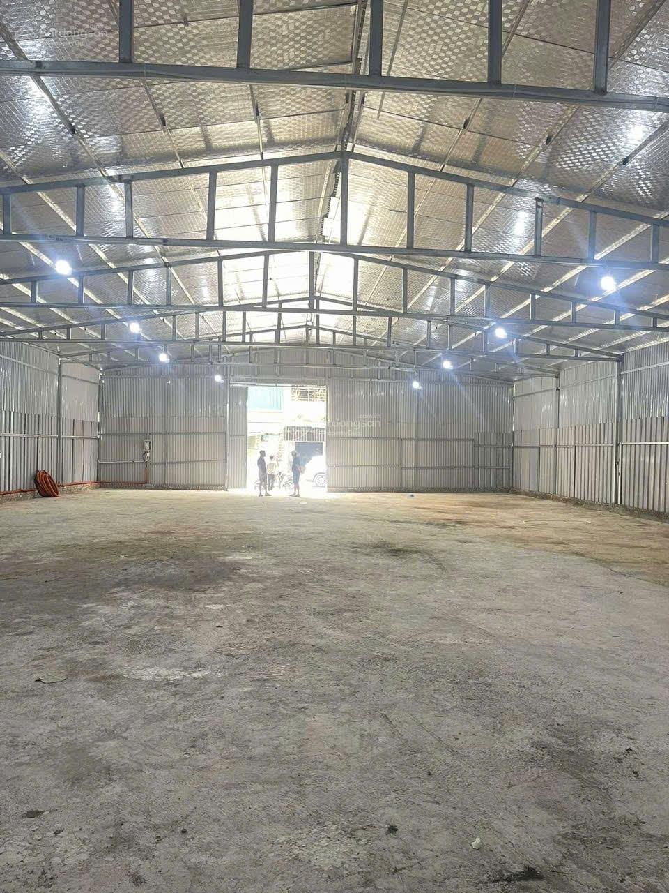 Cho thuê kho Nguyễn Cảnh Dị Hoàng Mai DT 300m2 xe công đỗ cửa giá 30tr/th Cho thuê kho Nguyễn Cảnh Dị Hoàng Mai DT 300m2 xe công đỗ cửa giá 30tr/th