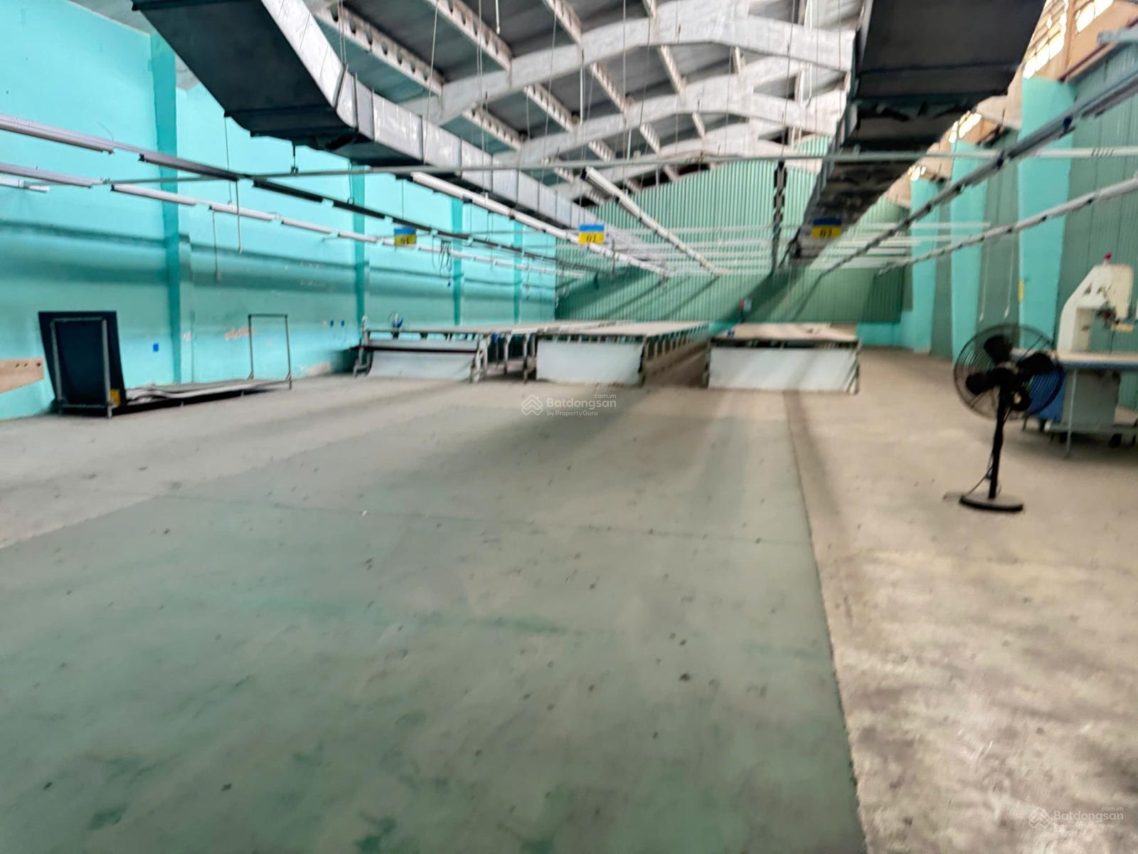 Cho thuê kho 300 m2, đẹp & kiên cố, MT đường rộng 12m Đặng Thùy Trâm rộng 12m, Bình Thạnh
